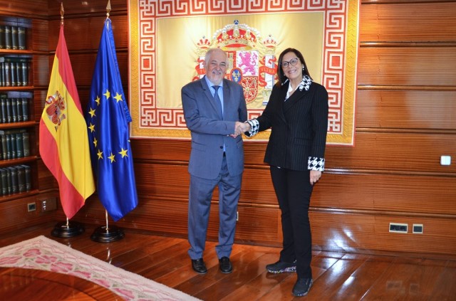 Visita de cortesía de la Directora del Centro de Estudios Políticos y Constitucionales al Presidente del TC